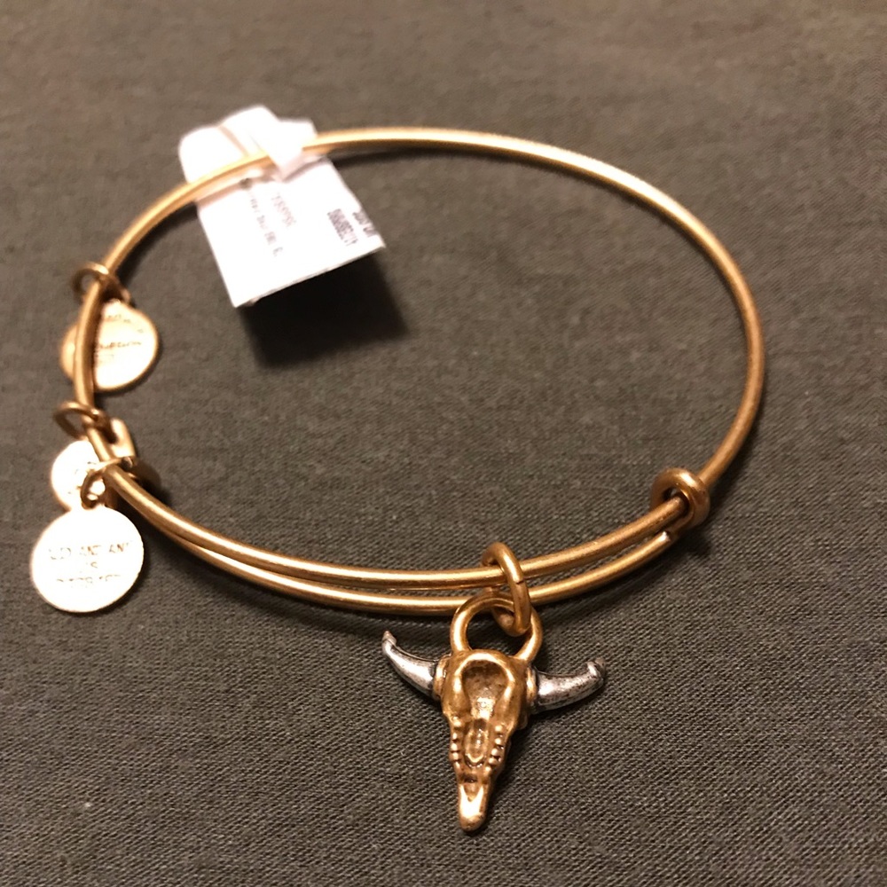 NWT Alex and Ani Spirited bull bracelet